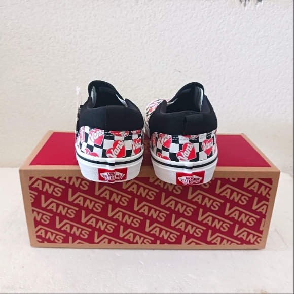 Vans - Picture 3 of 4